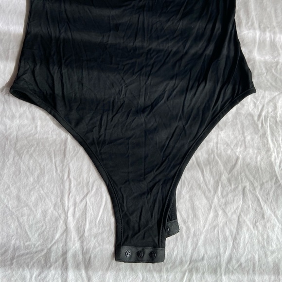 Black cap sleeve basic snap gusset bodysuit - Picture 11 of 14